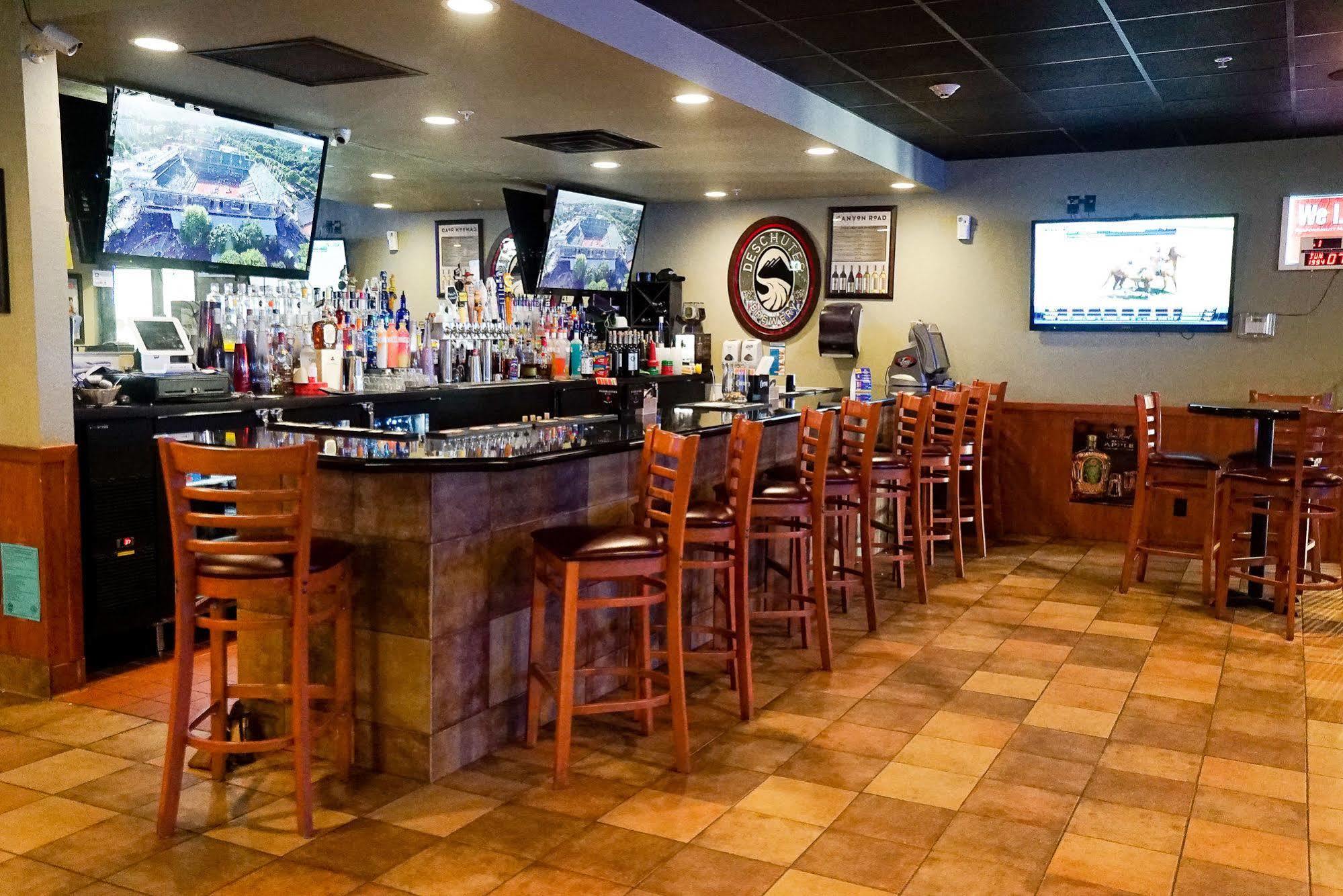 Boarders Inn & Suites By Cobblestone Hotels - Grand Island Exterior foto